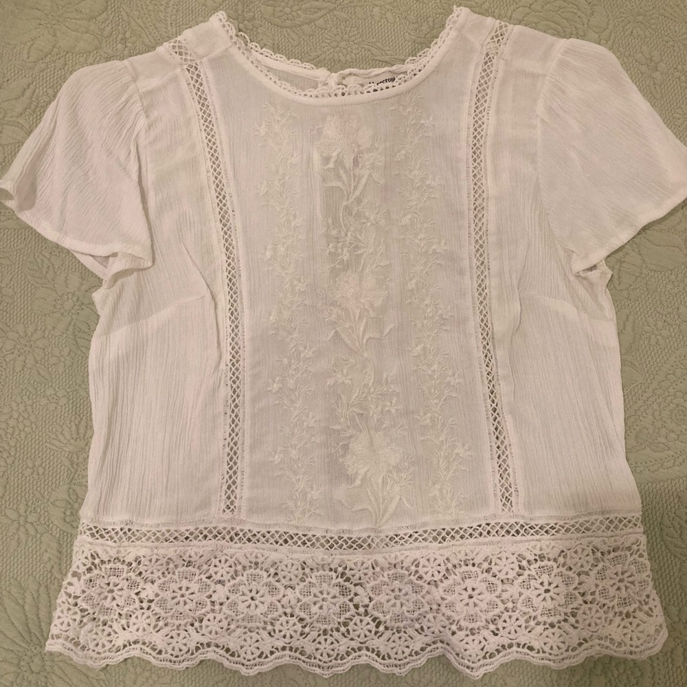 3/$10 Abercrombie White Lace Top S